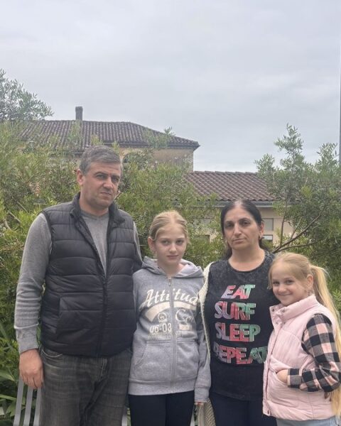 Rentrée scolaire à Auch : Ani et Tatev découvrent l'école sans leur père expulsé vers l'Arménie