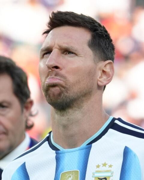 "Retraite internationale annoncée par Lionel Messi, l'Argentin fait ses adieux"