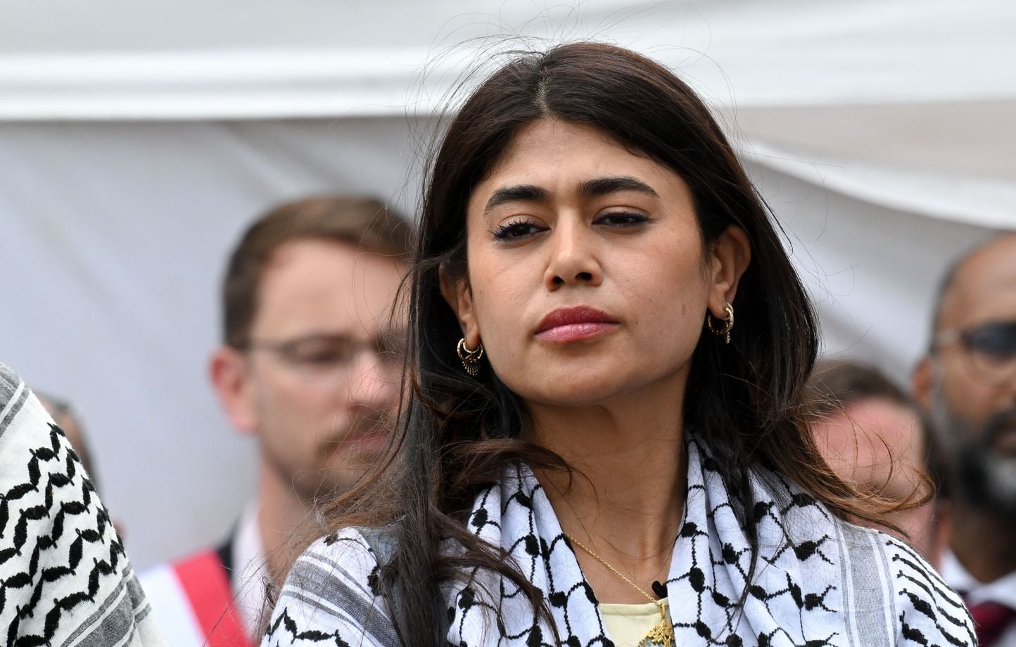 Rima Hassan accuse Laurent Nuñez d'avoir diffusé des informations erronées sur sa garde à vue pour apologie du terrorisme