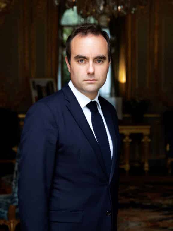 Sébastien Lecornu dévoile un plan d'économies de 54 milliards d'euros d'ici 2027.
