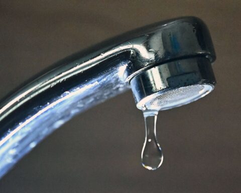 Sécheresse : 64.000 Français privés d'eau potable en raison d'un été exceptionnellement chaud