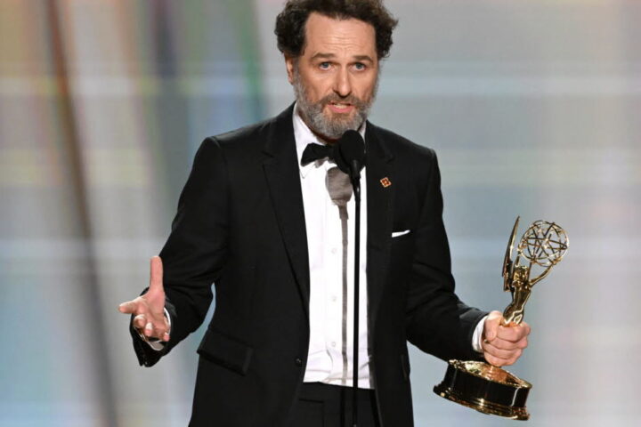Télévision. Emmy Awards : triomphe pour la comédie horrifique Widow's Bay et la série médicale The Pitt