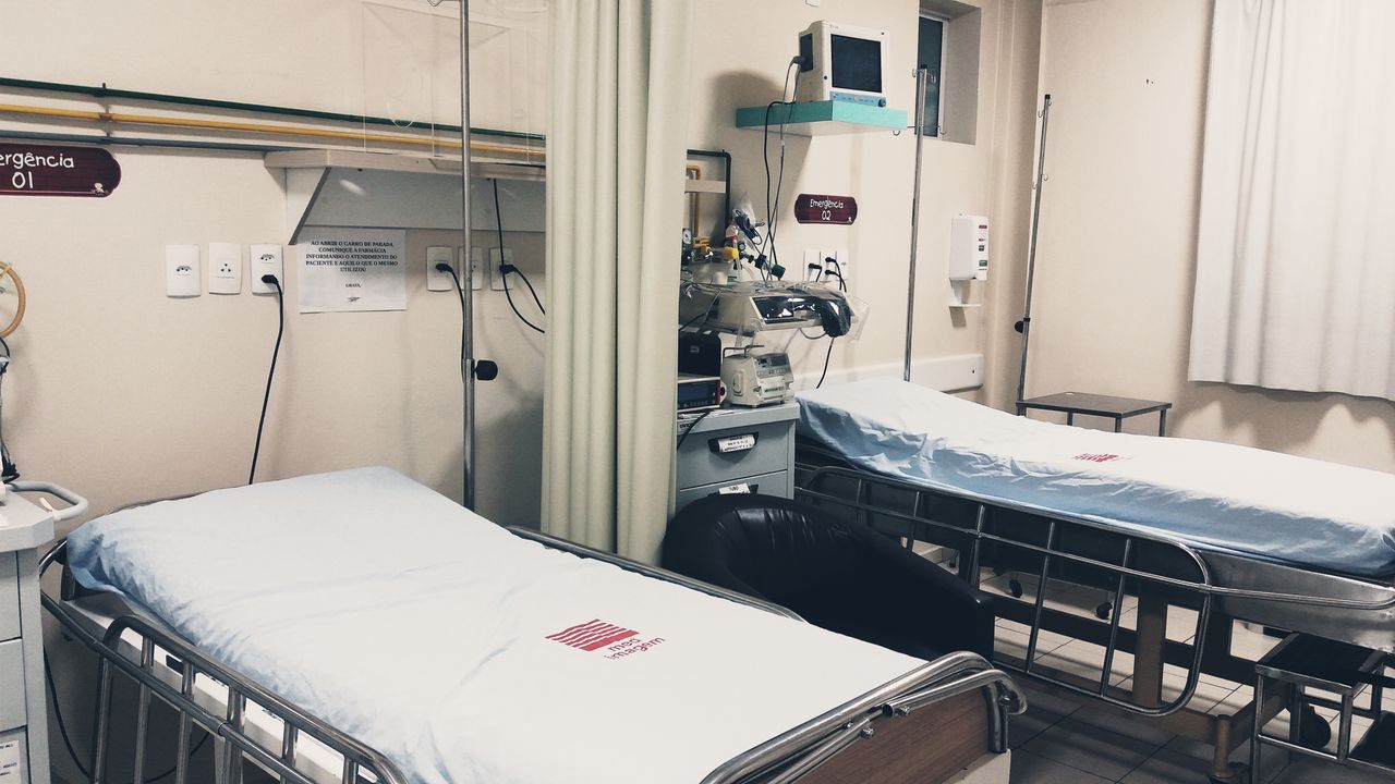 Transport sanitaire : un rapport recommande le transfert de 6,7 milliards d'euros pour améliorer les services médicaux