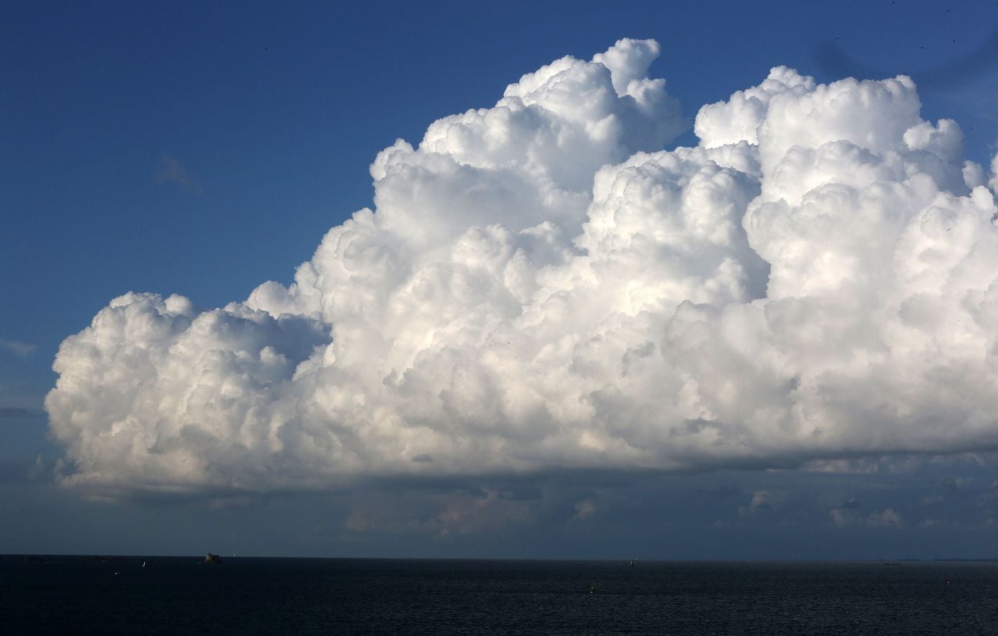 Trois départements du sud de la France en vigilance orange pour pluie-inondation et orages mercredi
