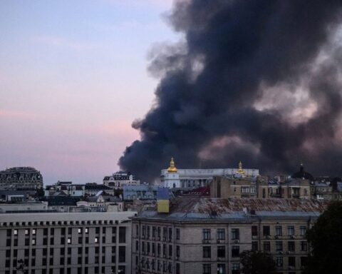 Ukraine frappe un site industriel en Russie à 3 000 km de la frontière