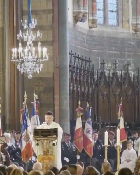 Un aumônier militaire à Carcassonne appelle à se calmer les "gauchistes" lors d'une messe en octobre 2025