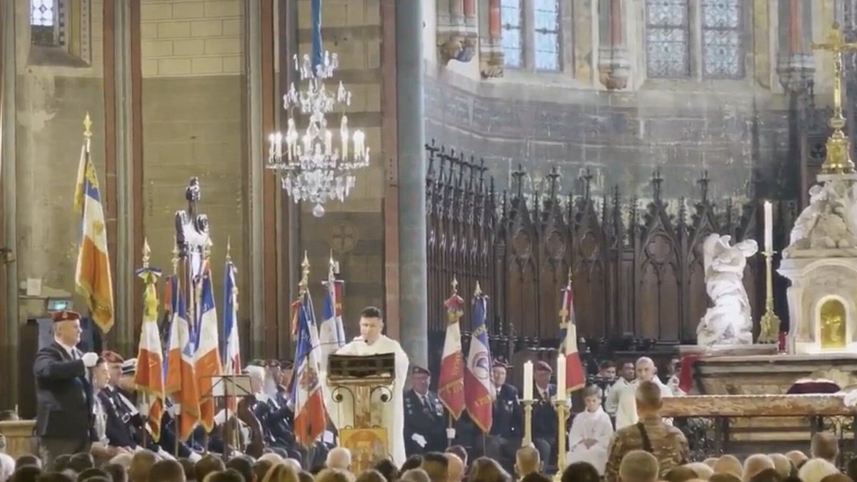 Un aumônier militaire à Carcassonne appelle à se calmer les "gauchistes" lors d'une messe en octobre 2025
