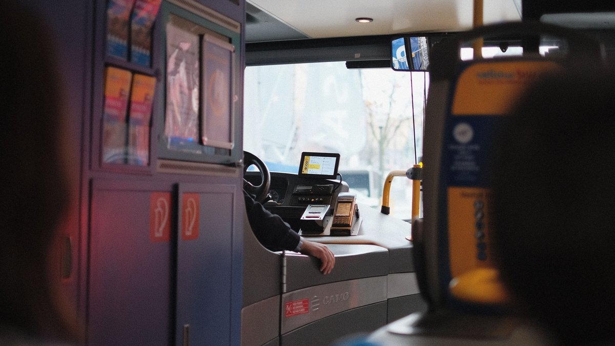 Un contrôleur de bus licencié pour absentéisme et falsification de documents en Italie