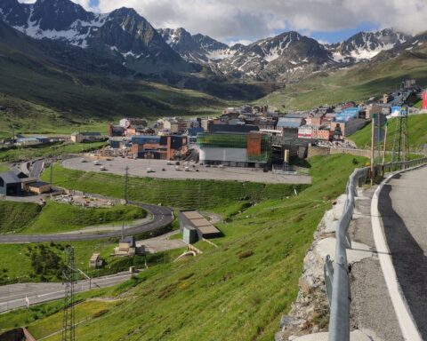 Un homme de 40 ans dort dans la rue près de la frontière franco-andorrane, les habitants se mobilisent pour l'aider