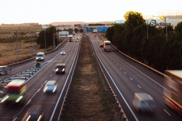 Un père oublie son fils de 10 ans dans une station-service en Espagne durant deux heures