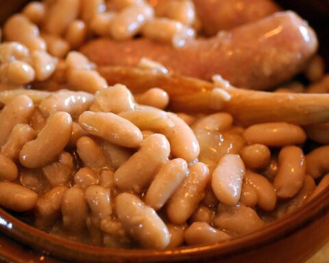 Une Française sanctionnée de 4 300 dollars australiens pour ne pas avoir déclaré un cassoulet à l’arrivée en Australie