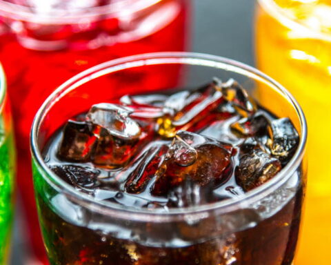 Une grande étude révèle un lien entre la consommation quotidienne de boissons sucrées et le cancer de l'estomac