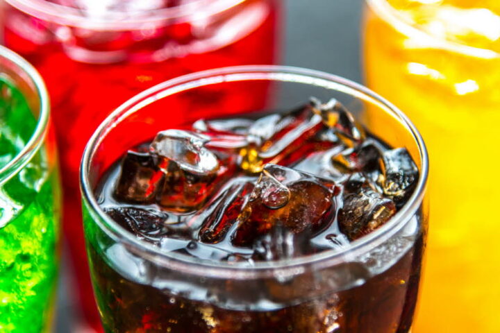 Une grande étude révèle un lien entre la consommation quotidienne de boissons sucrées et le cancer de l'estomac