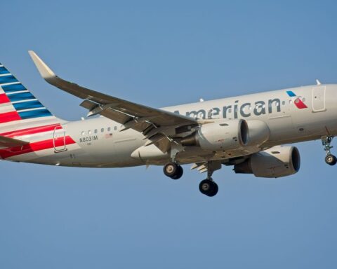 Une passagère d'American Airlines placée en garde à vue après s'être déshabillée en vol entre Baltimore et Miami