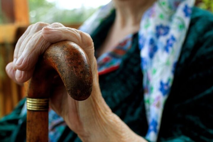 Une retraitée australienne obtient l'annulation de son expulsion après contestation d'une hausse de loyer à Melbourne