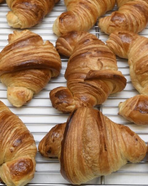Une retraitée suisse paie un croissant 1 700 euros par erreur dans une boulangerie