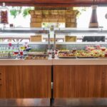 Une serveuse condamnée à un an de prison pour avoir contaminé un buffet avec de l'eau de Javel