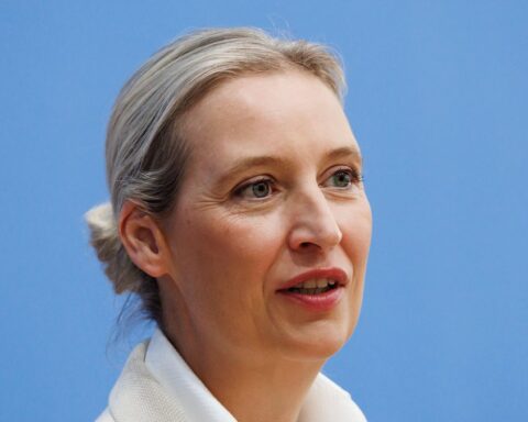 Victoire de l'AfD en Saxe-Anhalt : le paradoxe d'Alice Weidel, cheffe lesbienne d'un parti d'extrême droite