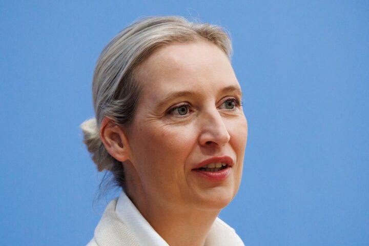 Victoire de l'AfD en Saxe-Anhalt : le paradoxe d'Alice Weidel, cheffe lesbienne d'un parti d'extrême droite