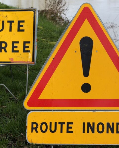 Vigilance rouge dans le Gard et l'Hérault : écoles fermées, trains à l'arrêt et transports limités