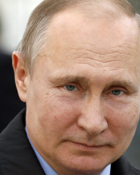 Vladimir Poutine augmente une nouvelle fois les effectifs de l'armée russe en pleine guerre en Ukraine