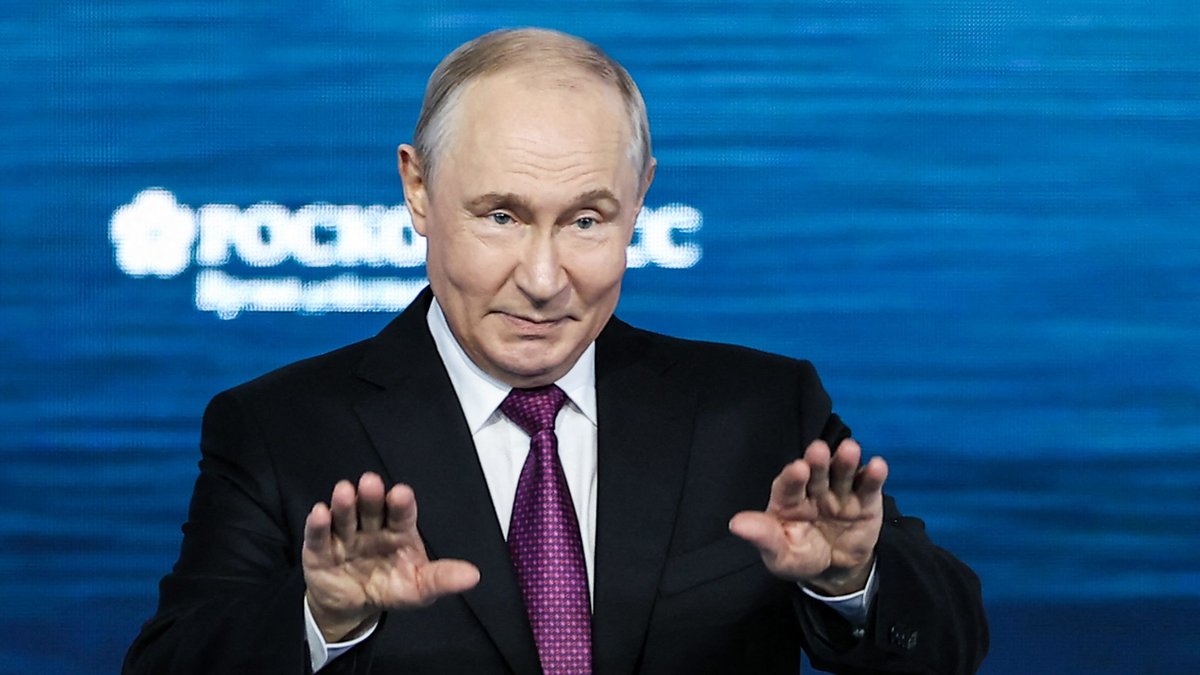 Vladimir Poutine évoque une "chance" de négociations de paix avec l'Ukraine à Vladivostok
