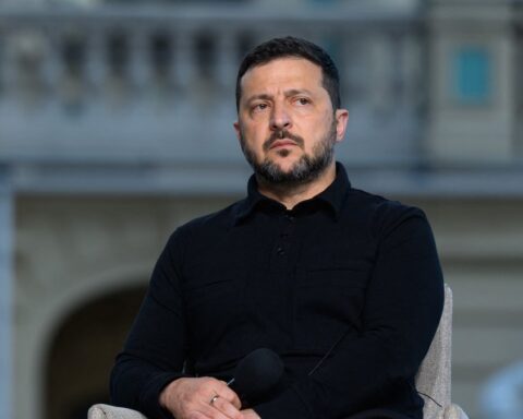Volodymyr Zelensky déclare que la guerre rend l'organisation d'élections en Ukraine "impossible"