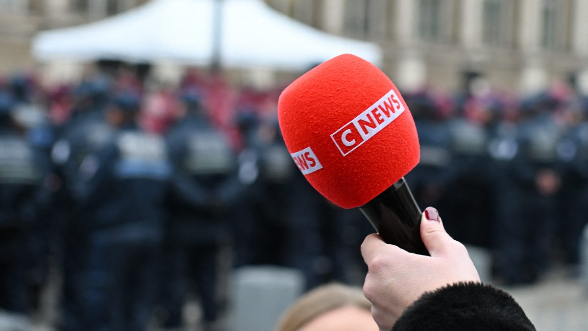 Xenia Fedorova : expulsée de France, elle pourrait bientôt réapparaître en visioconférence sur CNews