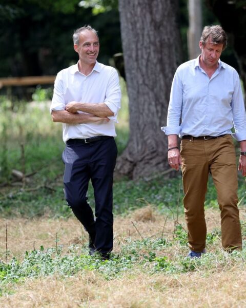 Yannick Jadot suspendu des Ecologistes après avoir soutenu Raphaël Glucksmann pour la présidentielle 2027