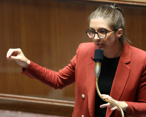 Aurore Bergé appelle les parents à ramener leurs enfants à la maison face aux tensions lycéennes