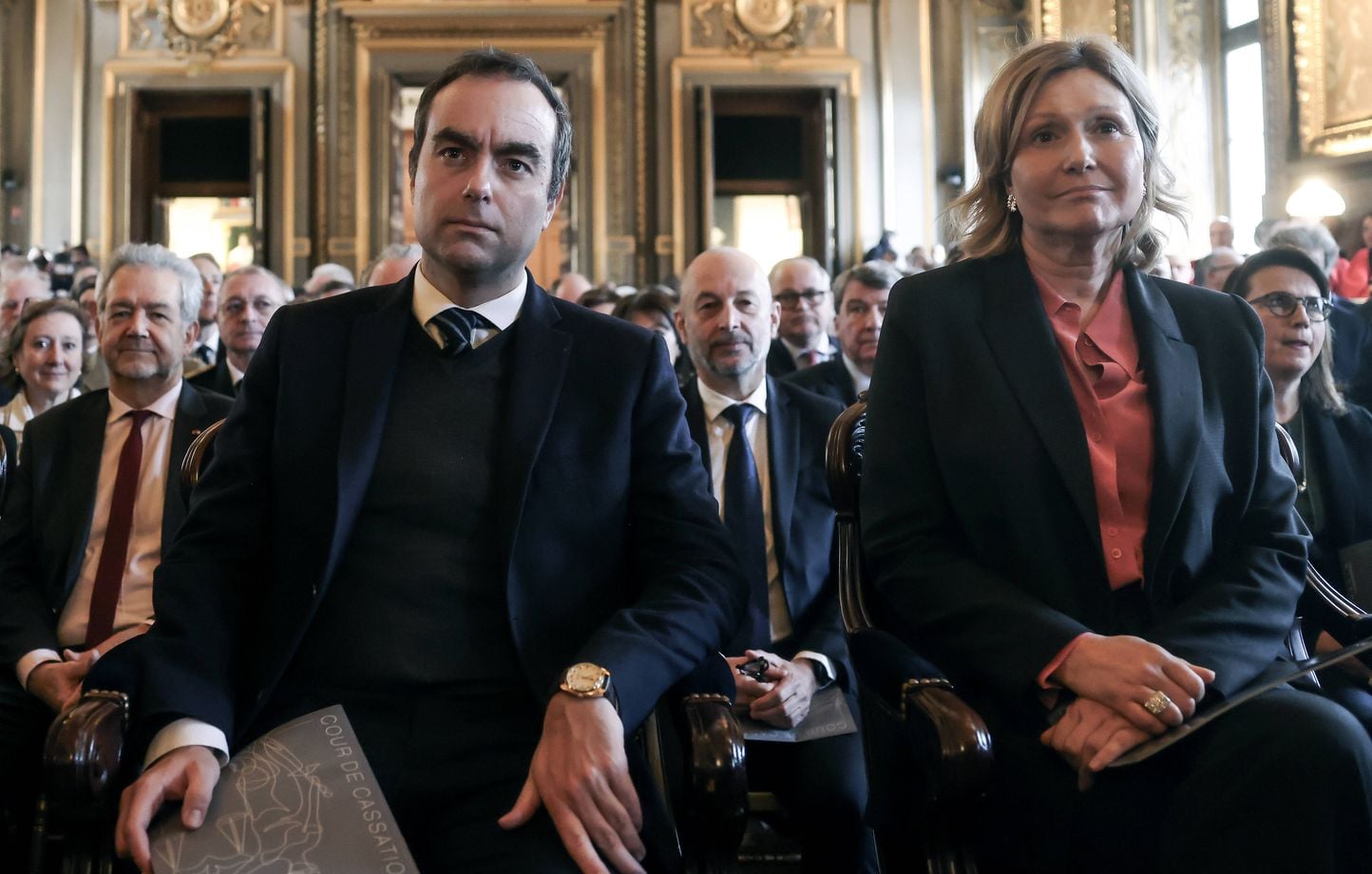 Budget 2027 : Yaël Braun-Pivet appelle Sébastien Lecornu à activer le 49.3 pour éviter la paralysie des débats 1 Budget 2027 : Yaël Braun-Pivet appelle Sébastien Lecornu à activer le 49.3 pour éviter la paralysie des débats