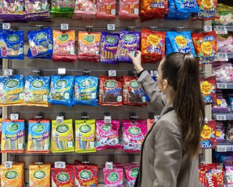 Budget de la Sécu 2027 : les députés adoptent l'extension de la fiscalité sur les produits sucrés