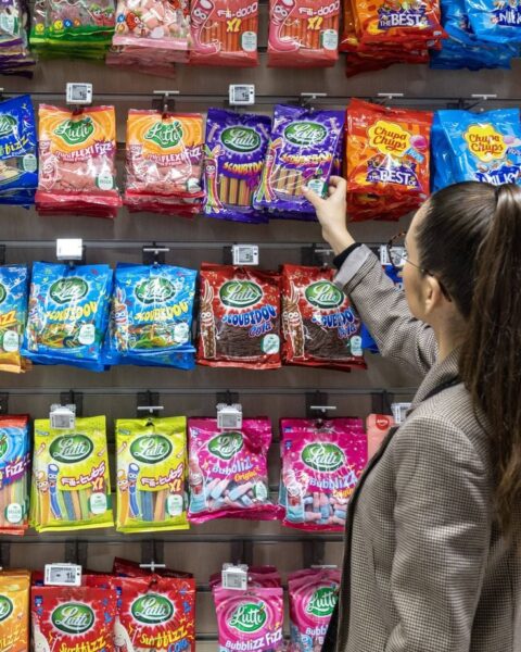 Budget de la Sécu 2027 : les députés adoptent l'extension de la fiscalité sur les produits sucrés