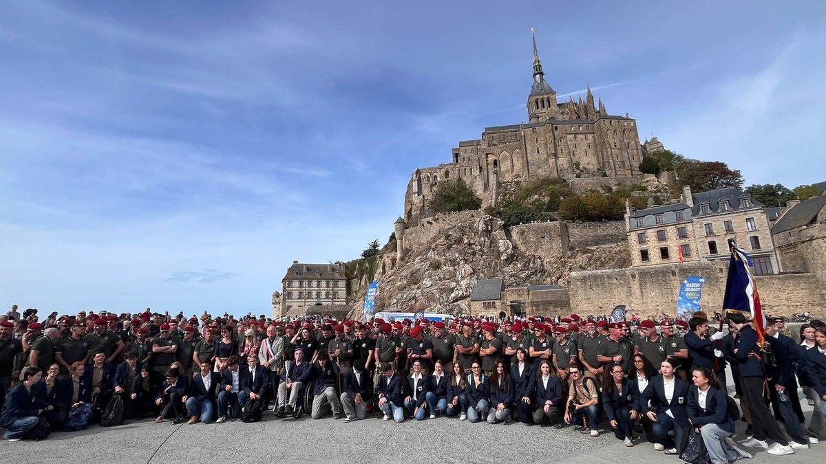 Castres. Des lycéens rendent hommage aux vétérans paras lors d'une marche solidaire