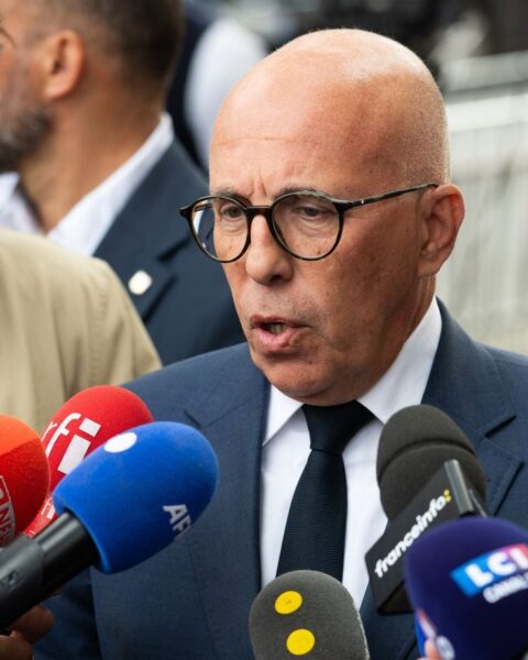 Colère des lycéens : Ciotti demande la révocation de Bagayoko pour « attiser la violence »