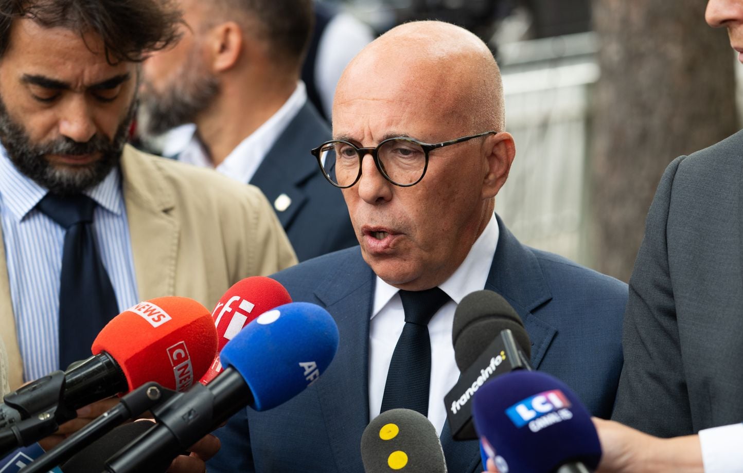 Colère des lycéens : Ciotti demande la révocation de Bagayoko pour « attiser la violence » 1 Colère des lycéens : Ciotti demande la révocation de Bagayoko pour « attiser la violence »