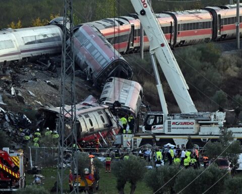 Collision mortelle de trains en Espagne : au moins 68 morts suite à une possible erreur humaine