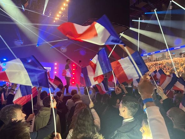 Congrès du RN à Orléans : Marine Le Pen inaugure sa campagne pour une « France apaisée » 1 Congrès du RN à Orléans : Marine Le Pen inaugure sa campagne pour une « France apaisée »