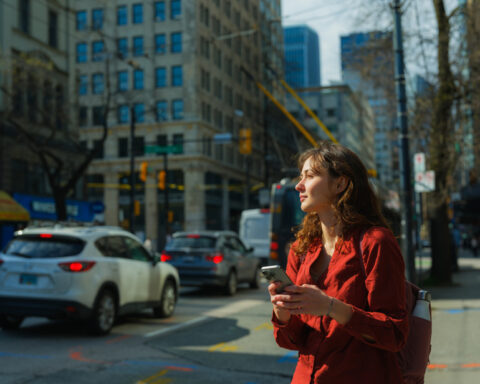 Des influenceuses redéfinissent la solitude comme un acte d'émancipation