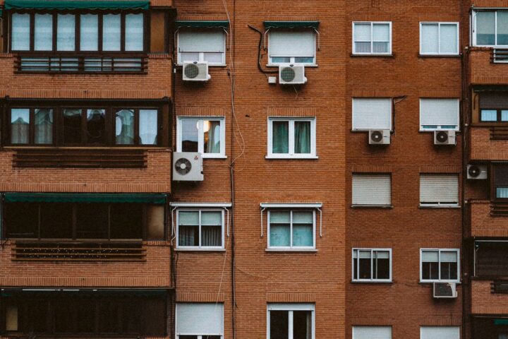 Des logements bien isolés : des risques de surchauffe estivale