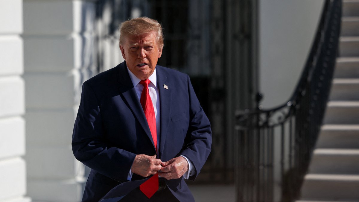 Donald Trump émet un bruit étrange lors d'un meeting en Caroline du Sud