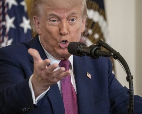 Donald Trump et Vladimir Poutine : des promesses de baisse des prix du diesel qui ne se réalisent pas