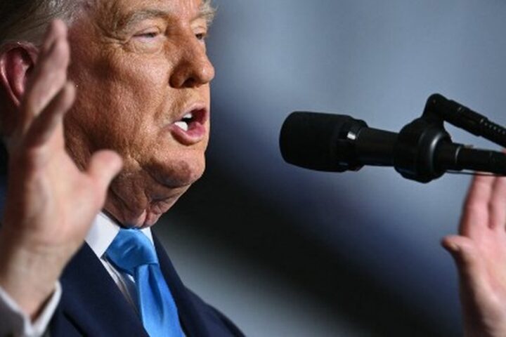 Donald Trump évoque l'anéantissement de Los Angeles et San Diego lors d'un meeting au Nebraska