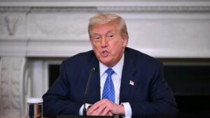 Donald Trump évoque l'immigration de masse en lien avec le mouvement lycéen français