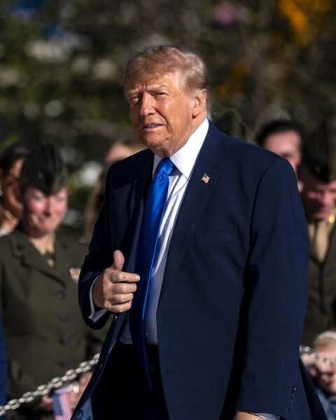 Donald Trump s'interroge sur l'accueil des ressortissants de pays en difficulté lors d'un meeting en Géorgie