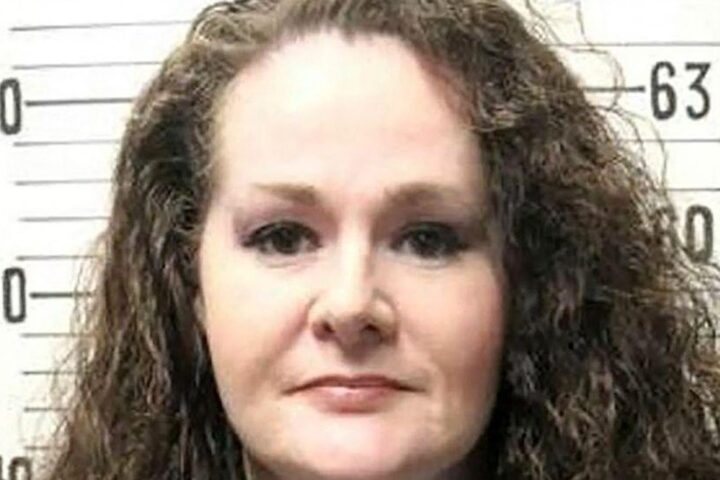 Échec de l'exécution de Christa Pike dans le Tennessee, sa santé est "critique" après deux injections létales