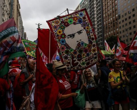 Élection présidentielle au Brésil : Lula face à Flavio Bolsonaro dans un scrutin déterminant