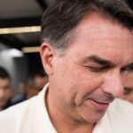 Flavio Bolsonaro interdit de voyager dans le cadre d'une enquête pour blanchiment d'argent