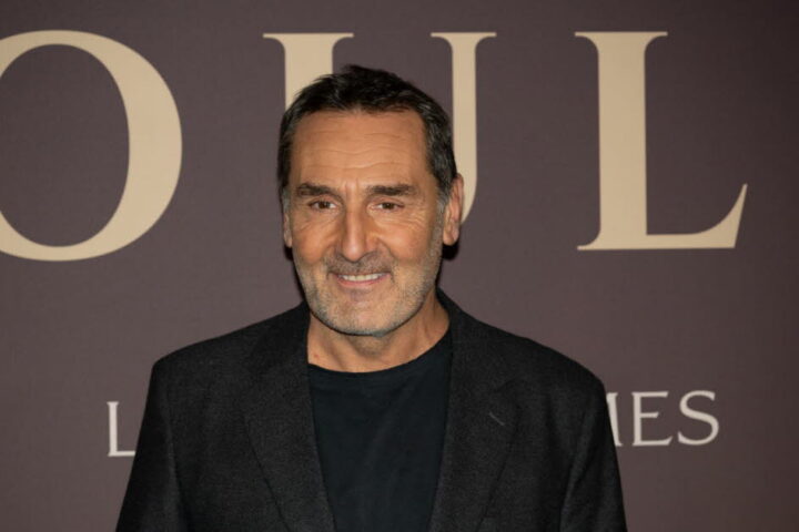 Football : Gilles Lellouche moqué par des milliers de supporters pour son manque de talent