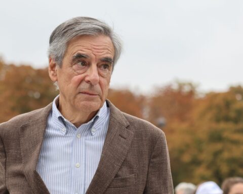 François Fillon soutient Bruno Retailleau pour la présidentielle de 2027 à Avignon